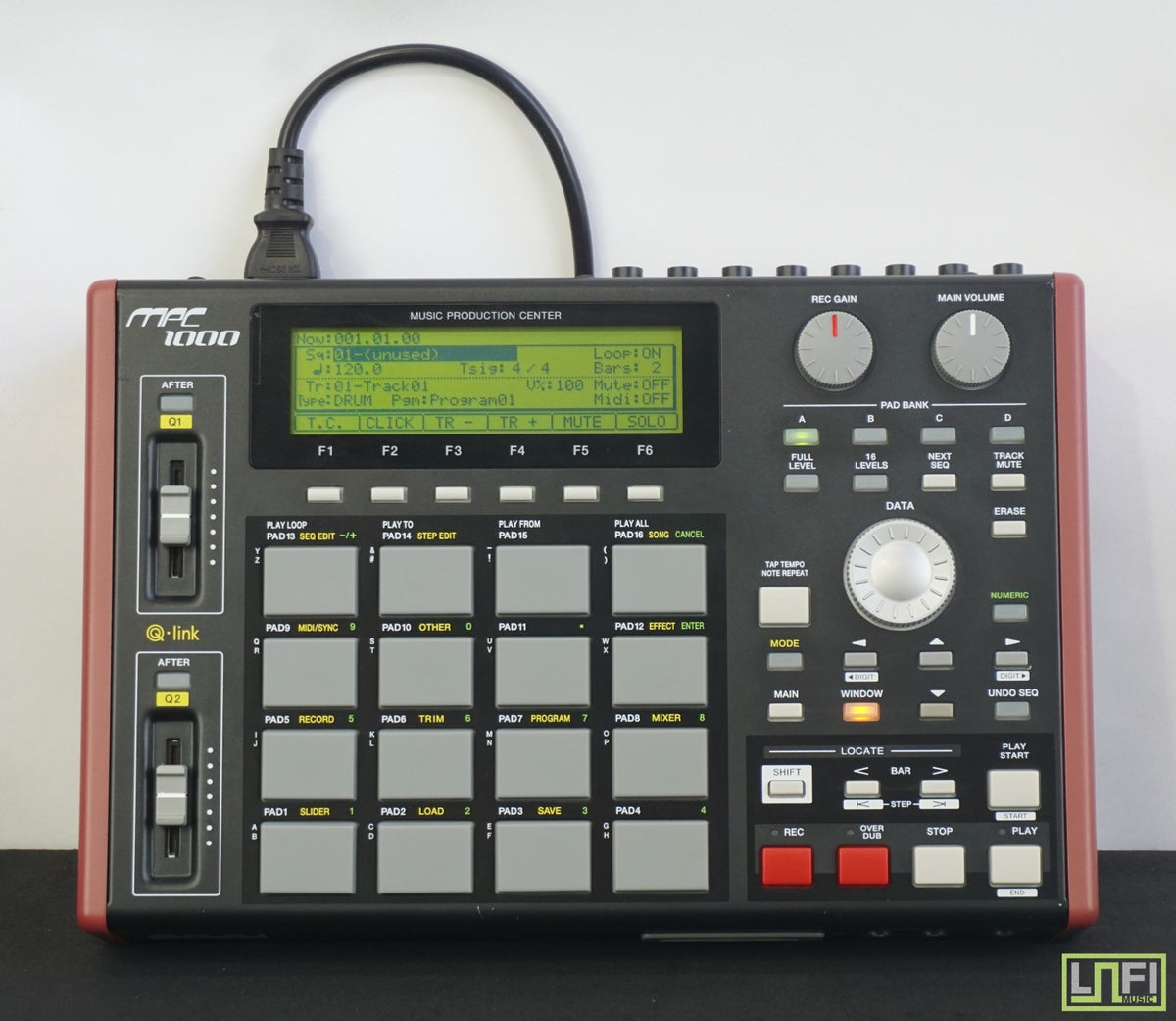 DJ機材 AKAI MPC1000 Akai Professional MPC1000 | Sweetwater