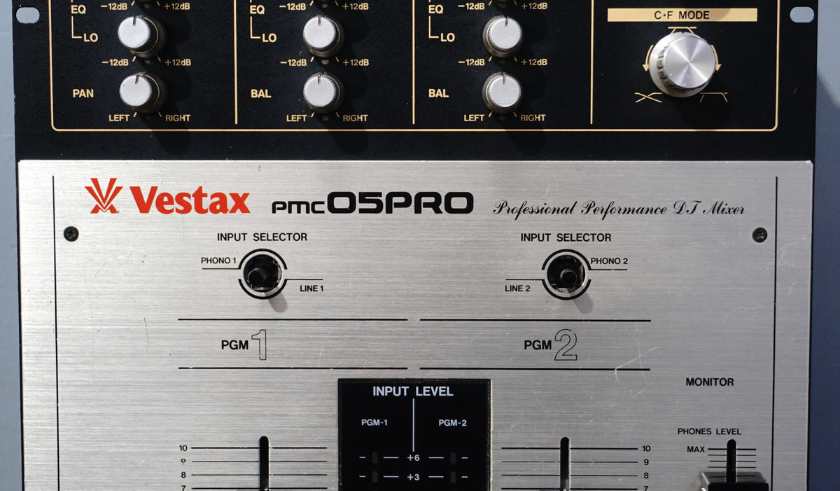 Vestax PMC-05 Pro outlets II DJ Mixer