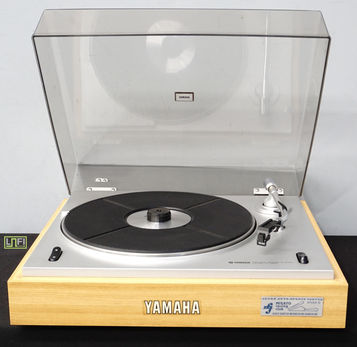 Yamaha YP-400 Vintage Home Auto Return Turntable / Record Player