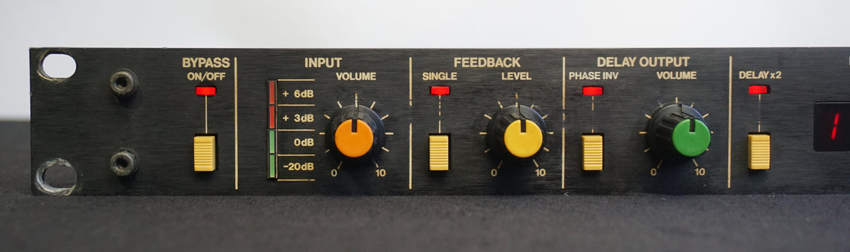 Roland SDE-2000 Vintage 80's Digital Delay 1U Rack Mount FX - 100V