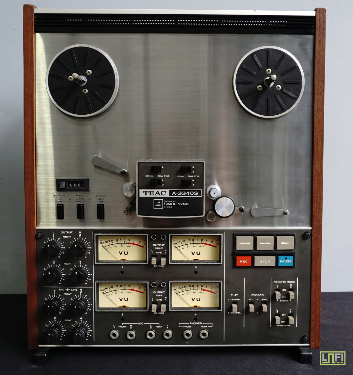 Teac A-3340S 4 Track Vintage Analogue Reel To Reel Tape Recorder - 240 –  LOFI Music