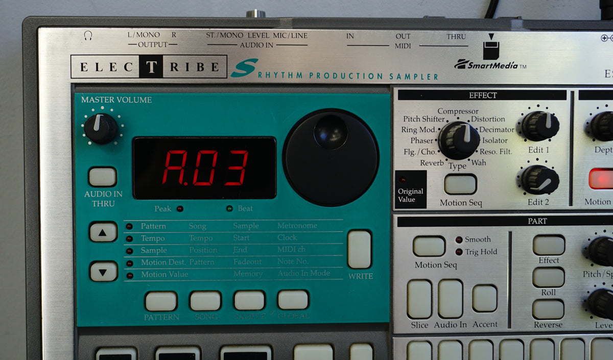 KORG Electribe ES-1 Rhythm Production Sampler & Sequencer W/ OG 