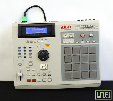 Akai MPC2000XL MIDI Production Center Sampler Sequencer Drum