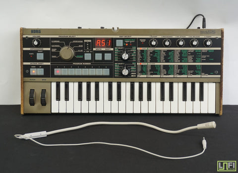 Korg MicroKorg Small Portable Analogue Modelling Synthesiser W/ Microphone! - image 1