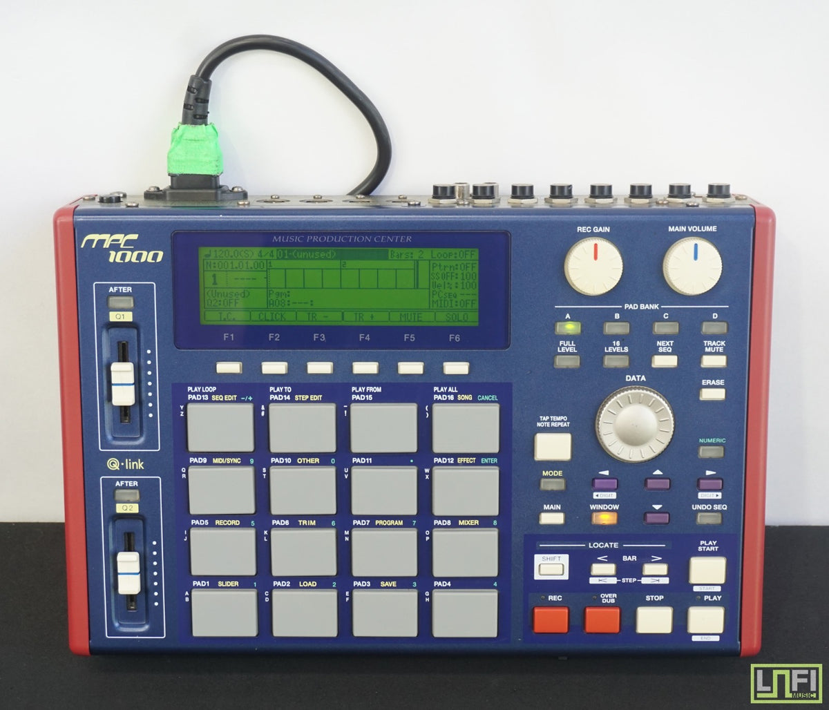 Akai Professional MPC 1000 Portable Music Production Centre