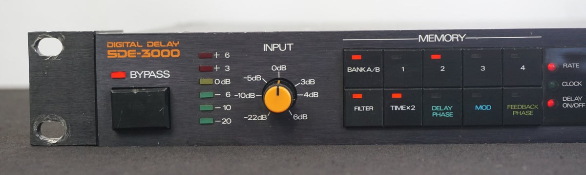 Roland Digital Delay SDE-3000 Vintage 80's 1U Rack Mount Effects