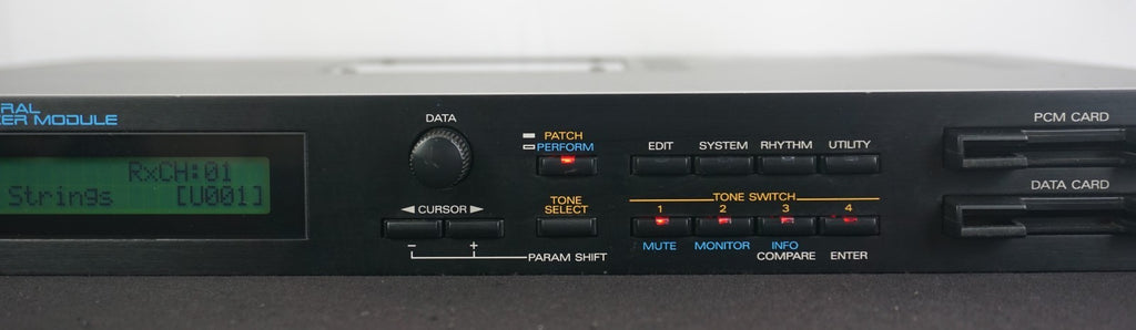Roland JV-880 90's Synthesiser Expandable Rack Mount MIDI Sound