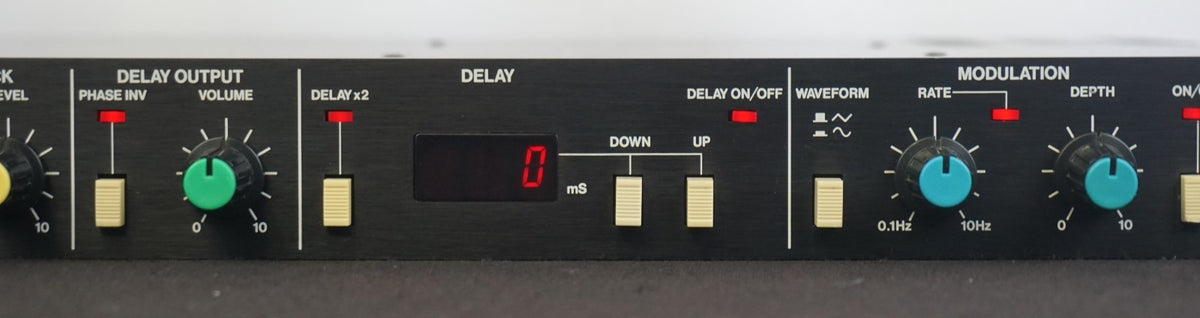Roland SDE-2000 Vintage 80's Digital Delay 1U Rack Mount FX - 100V