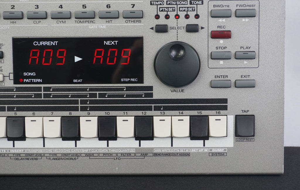 Roland MC-303 Groovebox EDM 90's Dance Music Drum Machine