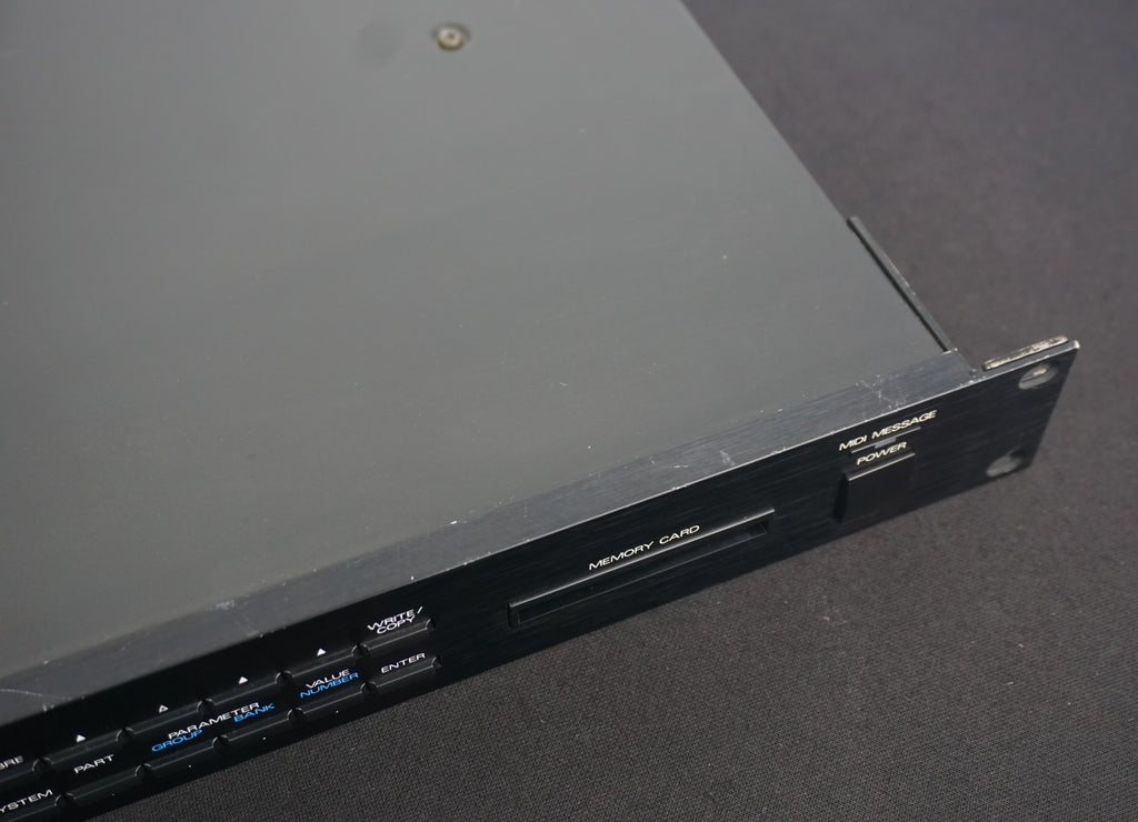 Roland D-110 80's MIDI Multi Timbral Sound Module 1U Rack