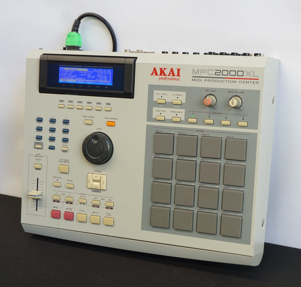 Akai MPC2000XL MIDI Production Center Sampler Sequencer Drum