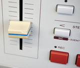 Akai MPC2000XL MIDI Production Center Sampler Sequencer Drum Machine - image 11