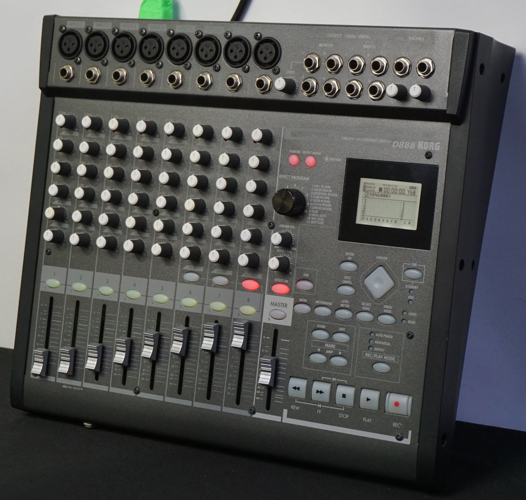 KORG D888 8-Track Digital Recording Studio - Multi Track Audio
