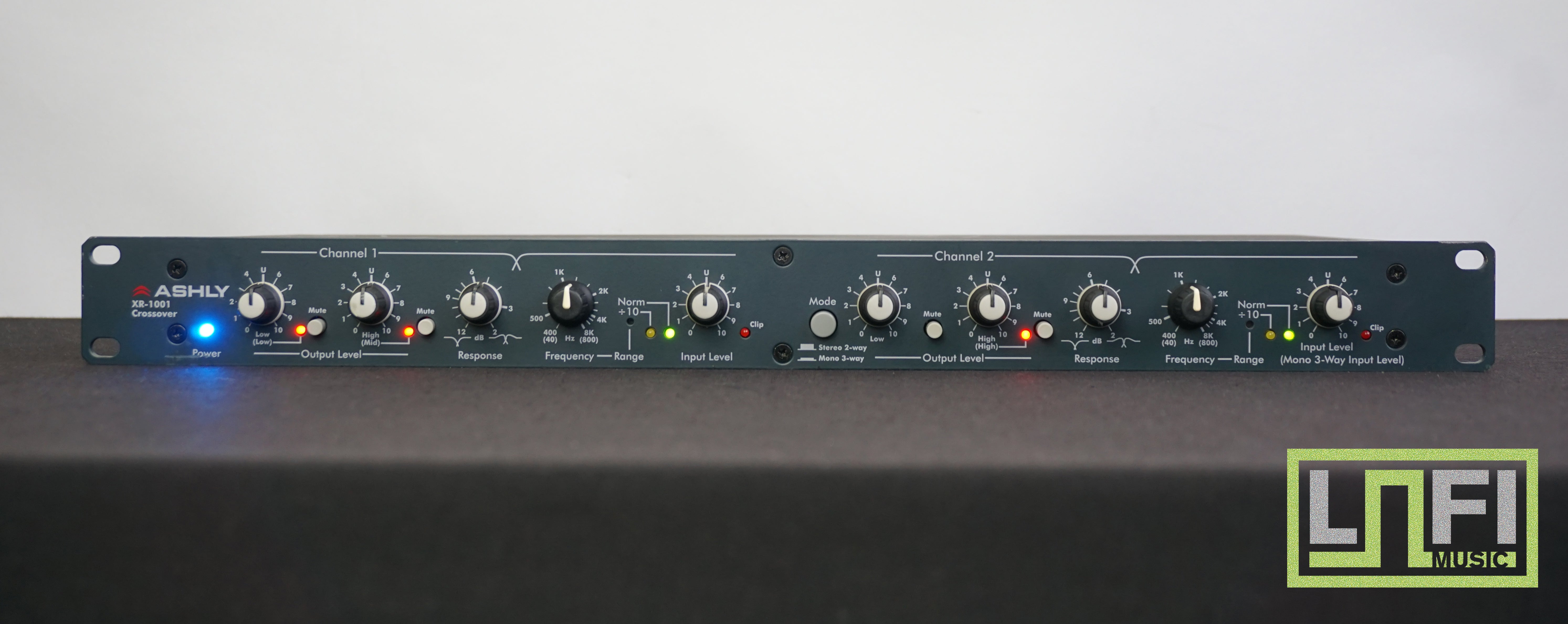 【新品未使用】 Ashly XR-1001 Channel Divider Ashly XR1001 2-Way Stereo 3-Way Mono Crossover | Sweetwater