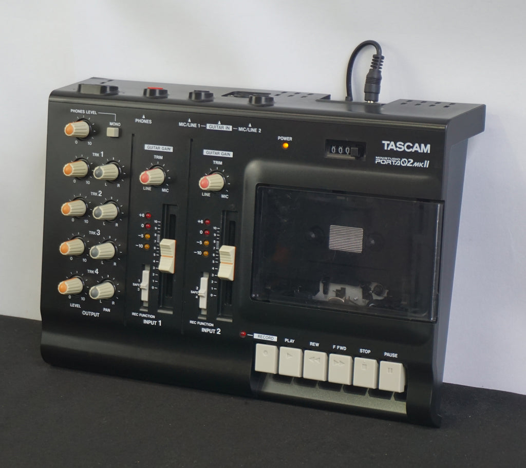 TASCAM PORTA TWO ACアダプタ 通電 FF/REW OK 要整備 DSC01050_9213c059-5c12-40db-