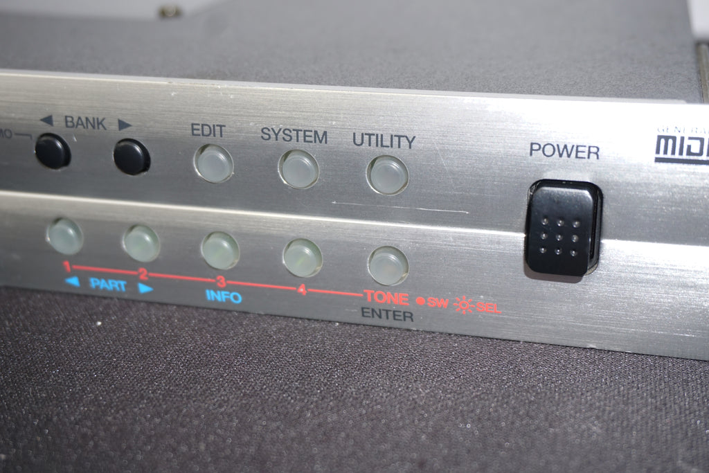 Roland XV-5050 Synthesiser Sound Module 1U Rack Mount Synth w