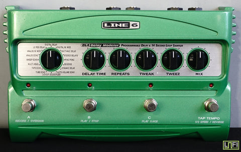 Line 6 DL4 Delay Modeler and Looper Programmable Green Electric Guitar Pedal