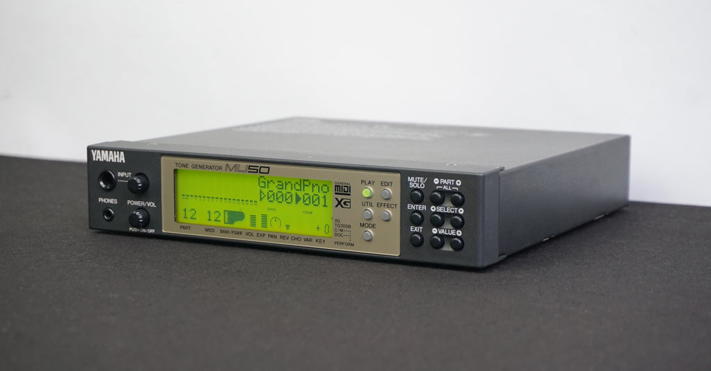 Yamaha MU50 MIDI Tone Generator 90's 1/2U Sound Module Rompler