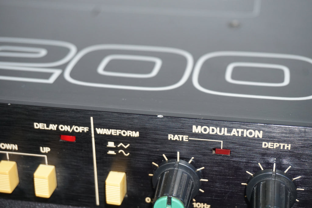 Roland SDE-2000 Vintage 80's Digital Delay 1U Rack Mount FX - 100V
