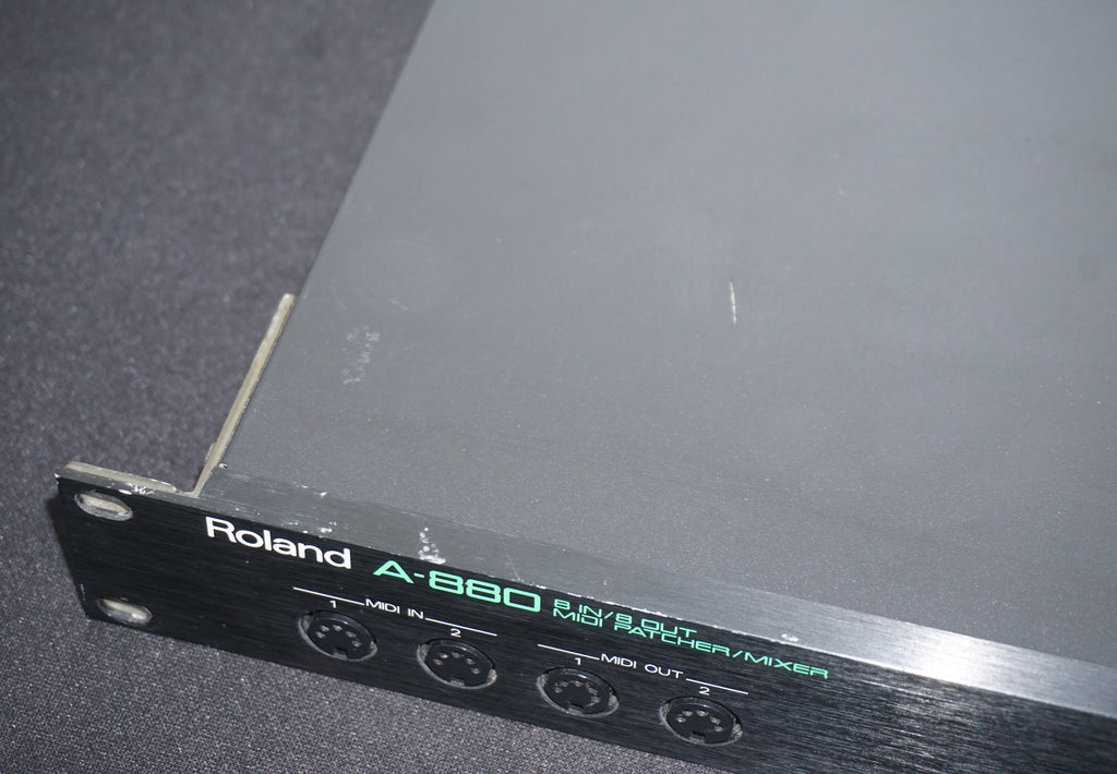 Roland A-880 8 In &frasl; 8 Out Midi Patcher &frasl; Mixer - 100V – LOFI Music
