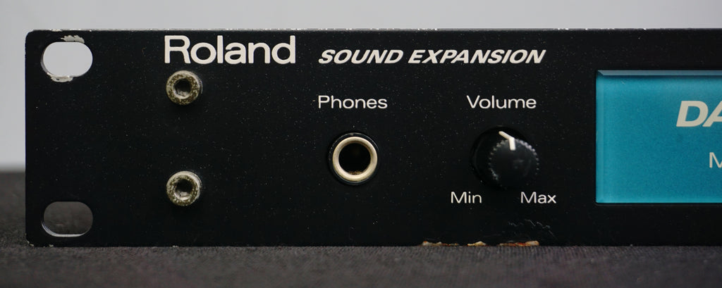 Roland Dance M-DC1 Sound Expansion 1U Rack Module - 100V – LOFI Music
