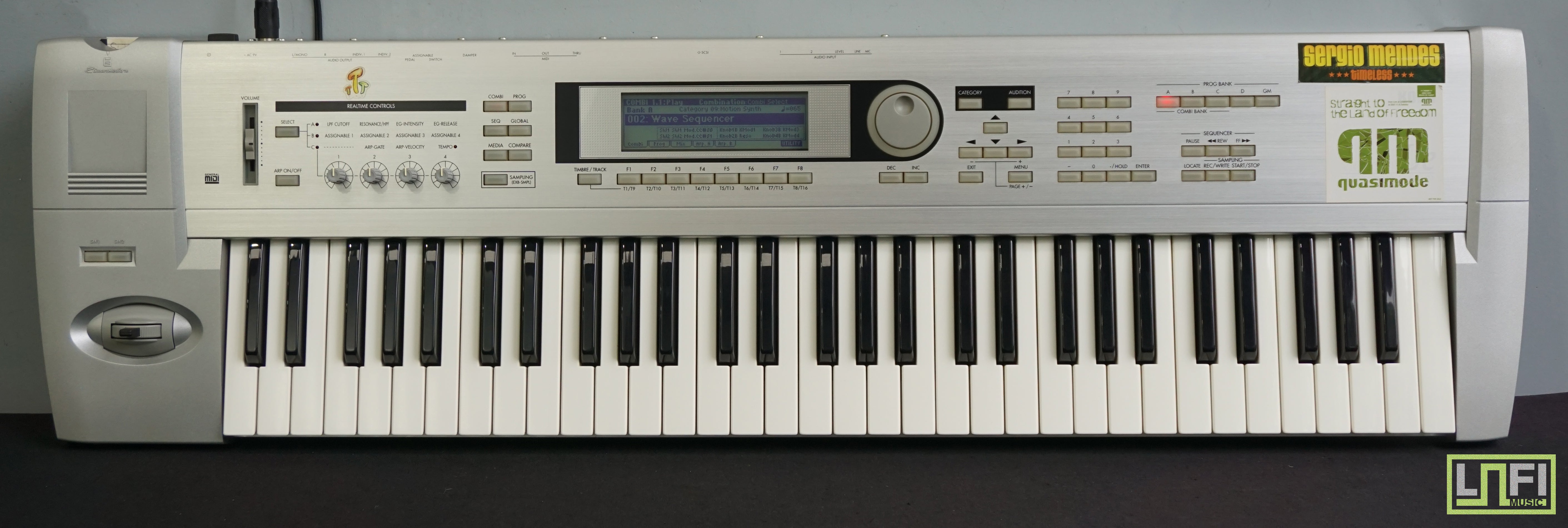 その他 KORG TRITON Le MUSIC WORKSTATION Korg Triton Le