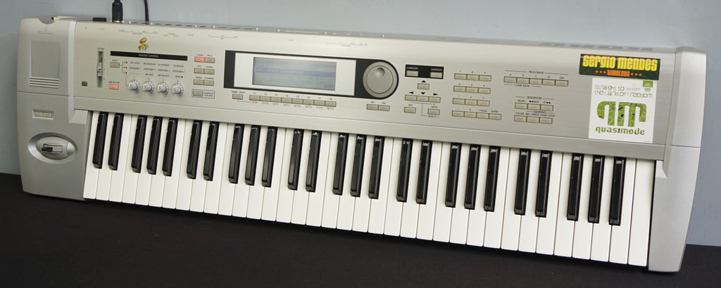 Korg Triton LE 61 Key Digital Polyphonic Synthesiser Sequencer
