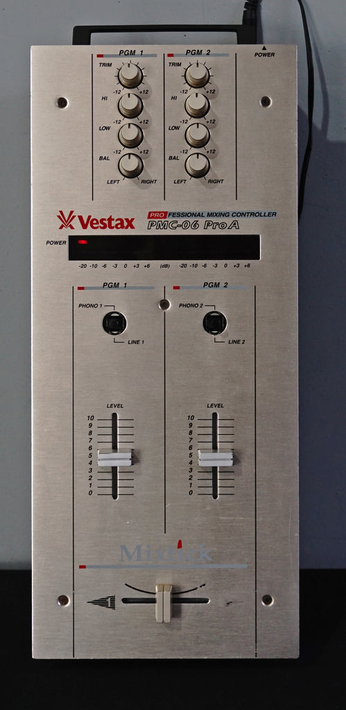 Vestax PMC-06 Pro A Slim Professional Mixtick DJ Mixer Mixing 