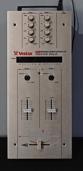 【音楽機材】ミキシングコントローラー　Vestax PMC-06ProA Vestax PMC-06 Pro A Mixtick DJ Mixer Professional Mixing