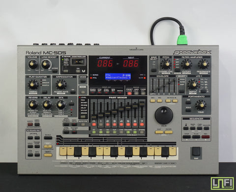 Roland MC-505 Synthesiser Groovebox Drum Machine Sequencer W/ Brand New Screen!