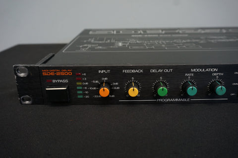 Roland MIDI DEGITAL DELAY SDE-2500 ラック